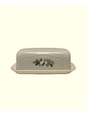 Pfaltzgraff Covered Butter Dish with Christmas Heirloom pattern